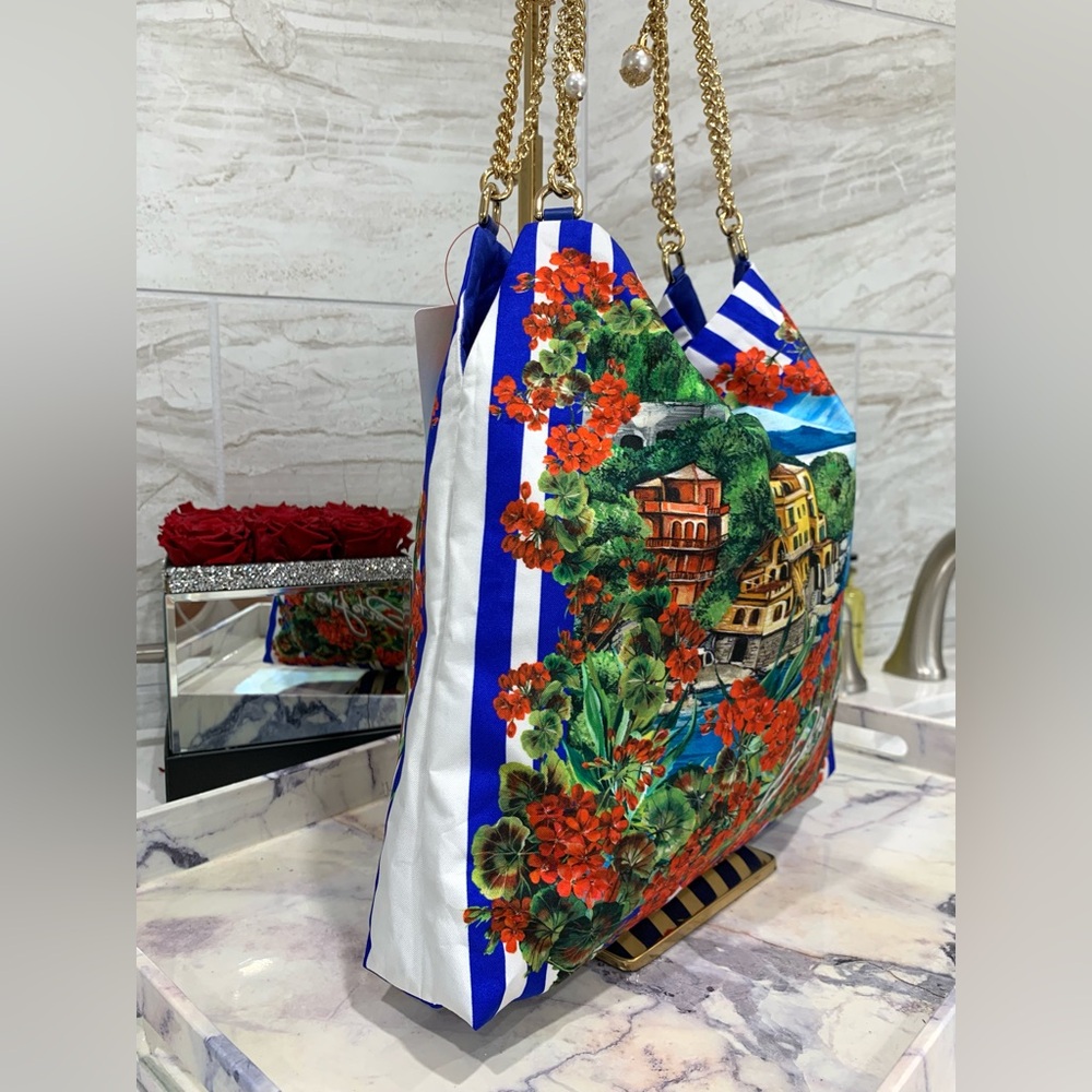 ❌SOLD❌Authentic Dolce & Gabbana Portofino Printed Shoulder Bag. - Picture 6 of 17